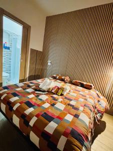 B independent entrance private bathroom - no kitchen