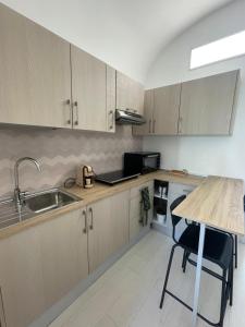 Cliffhouse - Guest House