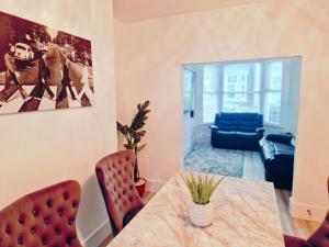 5 star Luxury Home by Liverpool Football Stadium