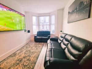 5 star Luxury Home by Liverpool Football Stadium