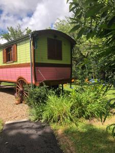 Tentes de luxe ROULOTTE CAPUCINE : photos des chambres