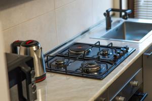 Brand-New 2BR House with Garden