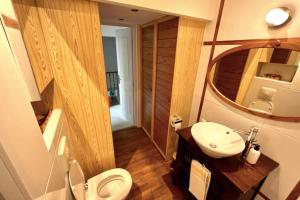 Maisons de vacances 280m2 house with Wifi and terrace : photos des chambres