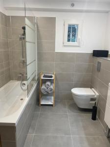 Pays Aix-en-Provence, maison avec piscine Fuveau