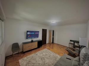 RENTeaza Studio IOR Park