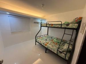 Rosalinas, Fully Airconditioned