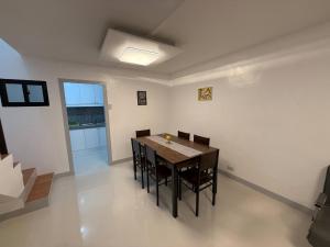 Rosalinas, Fully Airconditioned