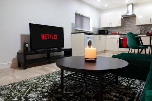 Velvet Luxe Retreat Opposite Stadium