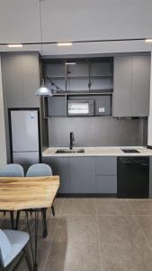 Hermanos Apartment 113