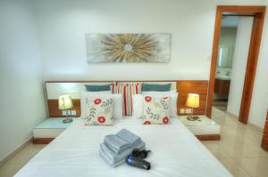 Large 3 bedroom with seafront balcony DDIF1-5