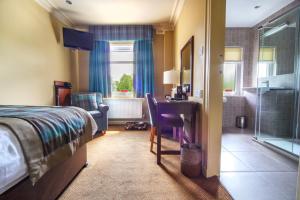Single Room room in The Tontine Hotel