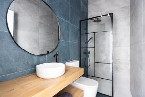 Home2Book Coastal Chic Apt, Huge Private Terrace