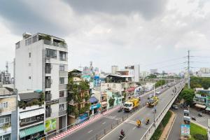 Dancentre Eva Hotel Near Lotte Mart District 8