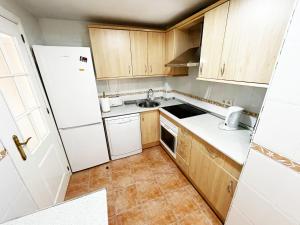 2 Bedroom Apartment with Spacious Terrace