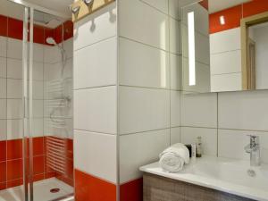 Appartement rénové proche des pistes avec espace bien-être - FR-1-181-1908