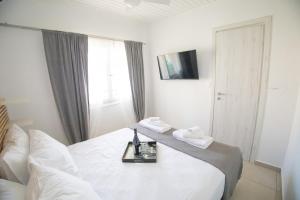 Dolce Far Niente Greece