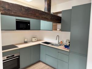 70 m2, Renovated, Perfect Location in central Paris