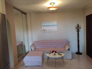 Ioannas sweet & cozy apartment with garden view