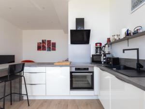 Ty Ker by Madame Est Servie