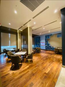 Country Inn & Suites By Migrolino