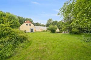 Bright Holiday Home With Garden And Togetherness