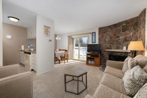 Meadow Ridge Court 9 Unit 4