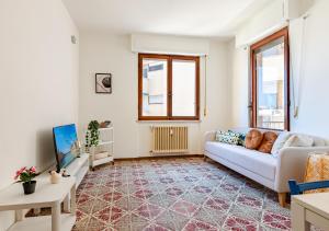 lnd 9- 2 Camere, 3 Balconi, parcheggio, zona residenziale