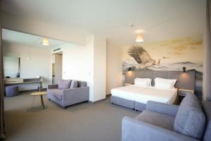 Family Room with Sea View room in Hotel Coral Sozopol