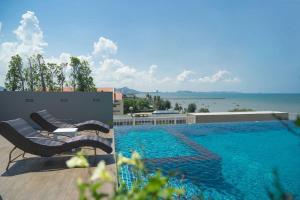 The Blu X Ocean view grand suite Top floor