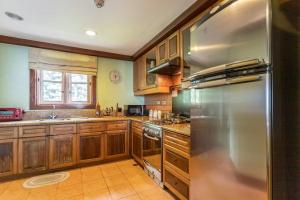 Serene Escape in Tagaytay Highlands