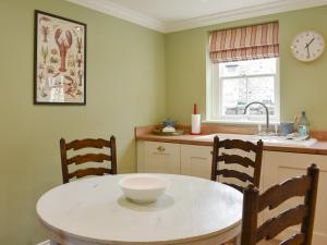 2 The Reading Room Cottages - Uk31801