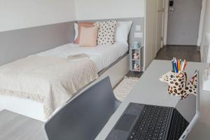 Student Only, Bronze Ensuite Penthouse Lewisham Residence