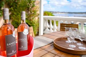 Jonaxel - Sur le port de Bandol