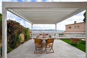 Jonaxel - Sur le port de Bandol