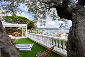 Jonaxel - Sur le port de Bandol