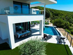 Luxury villa 45 with infinity pool