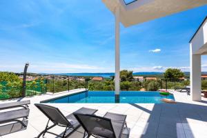 Luxury villa 45 with infinity pool