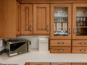 Farmhouse - Ukc6630