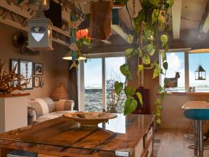 The Yard Beach Retreat - Uk43652