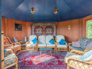 Pigeon Cote - Uk49958