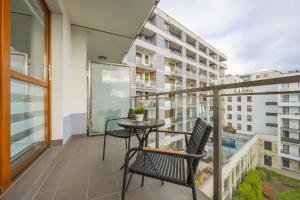 Zoliborz Stylish Apartment with Parking by Noclegi Renters