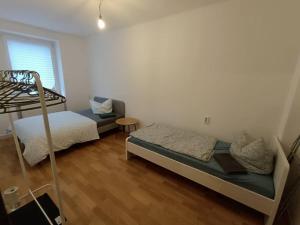 Spacious Flat with 3 bedooms for 5-8 guests