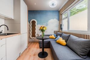 Heavenly flat in Berlin self check in