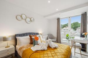 Apartment in Wimbledon with Cinema, Gym, Game Room! Upto 30 Percent OFF