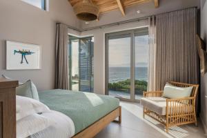 Romansbaai Collection