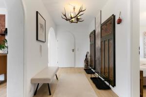 HOIMATglück - Großes Apartment mit 3 Schlafzimmern, überdachtem Balkon & separatem WC in ruhiger Lage
