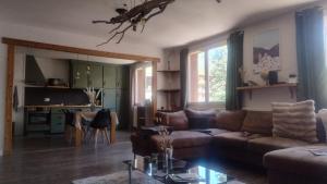 Spacious 3 bedrooms apartment