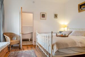 Rectory Cottage - Brighstone