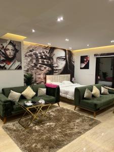 الشيخ زايد بيفرلي هيلز ويستاون