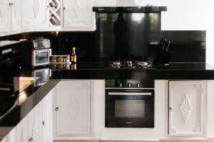 3BR, Sanur, Villa, Warm Pool, Piano, King, Tubs